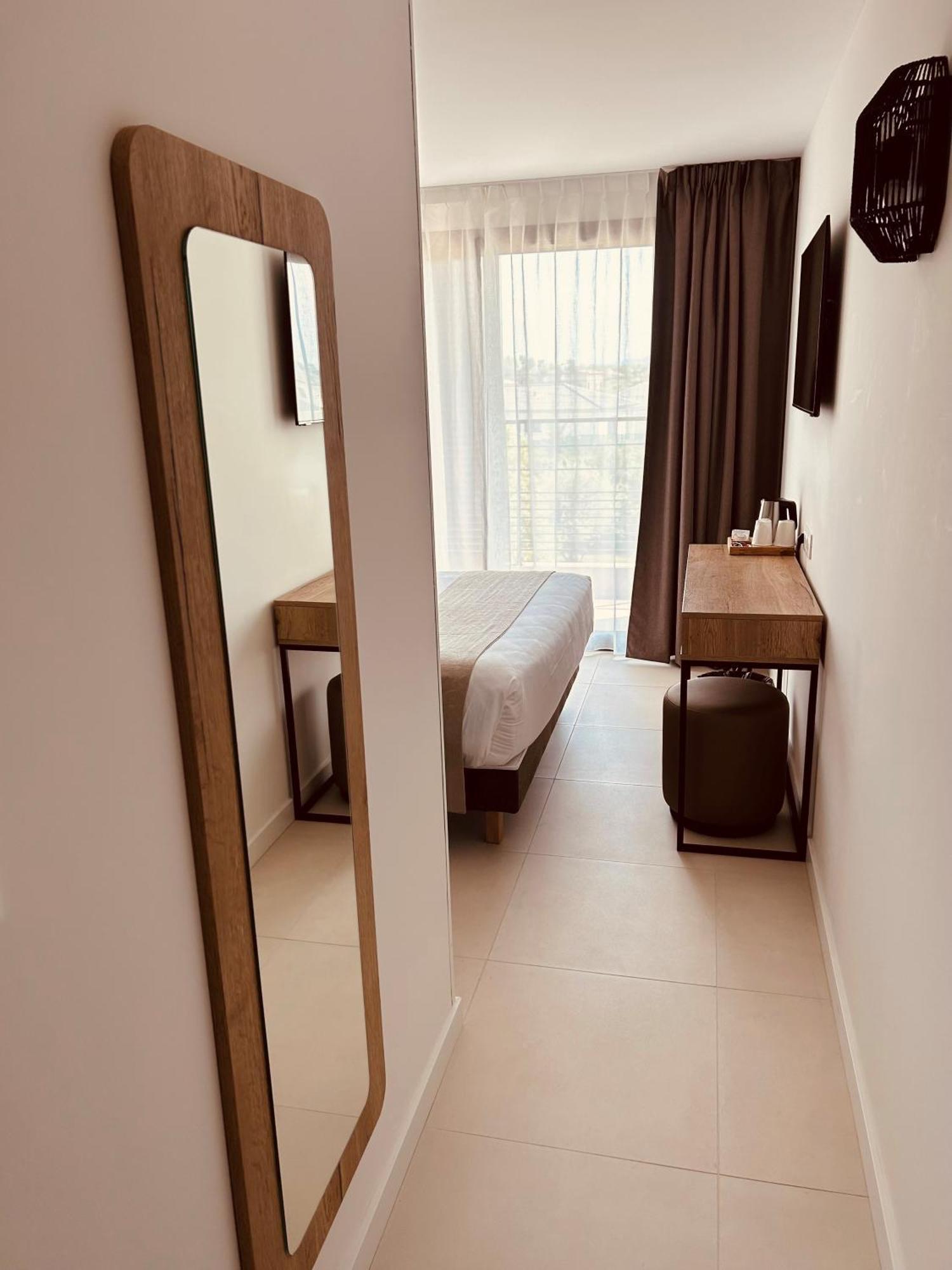 Hotel Spa Restaurant La Madrague Lucciana  Ngoại thất bức ảnh