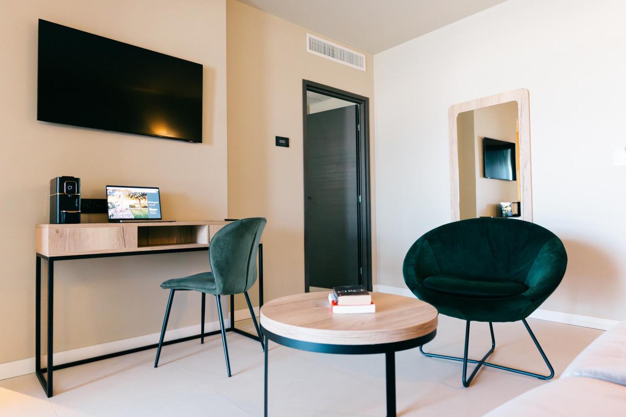 Hotel Spa Restaurant La Madrague Lucciana  Ngoại thất bức ảnh